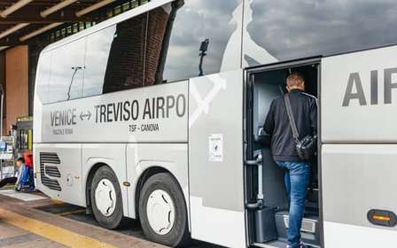 Autobus z lotniska Treviso do Wenecji i Mestre