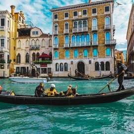 Prywatna gondola w Wenecji po Dorsoduro