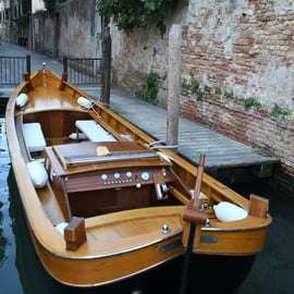 Wycieczka łodzią na Murano, Burano i Torcello bragozzo